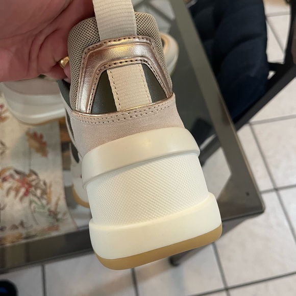 Like new! Only used once inside the house! - Picture 9 of 14